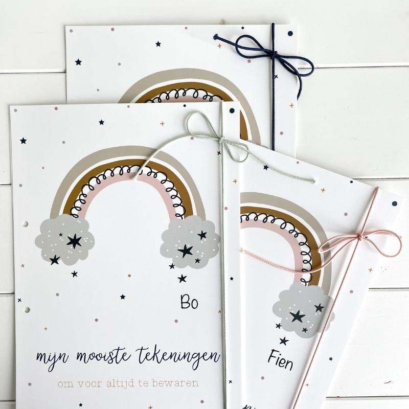 bewaarmap regenboog met naam a4